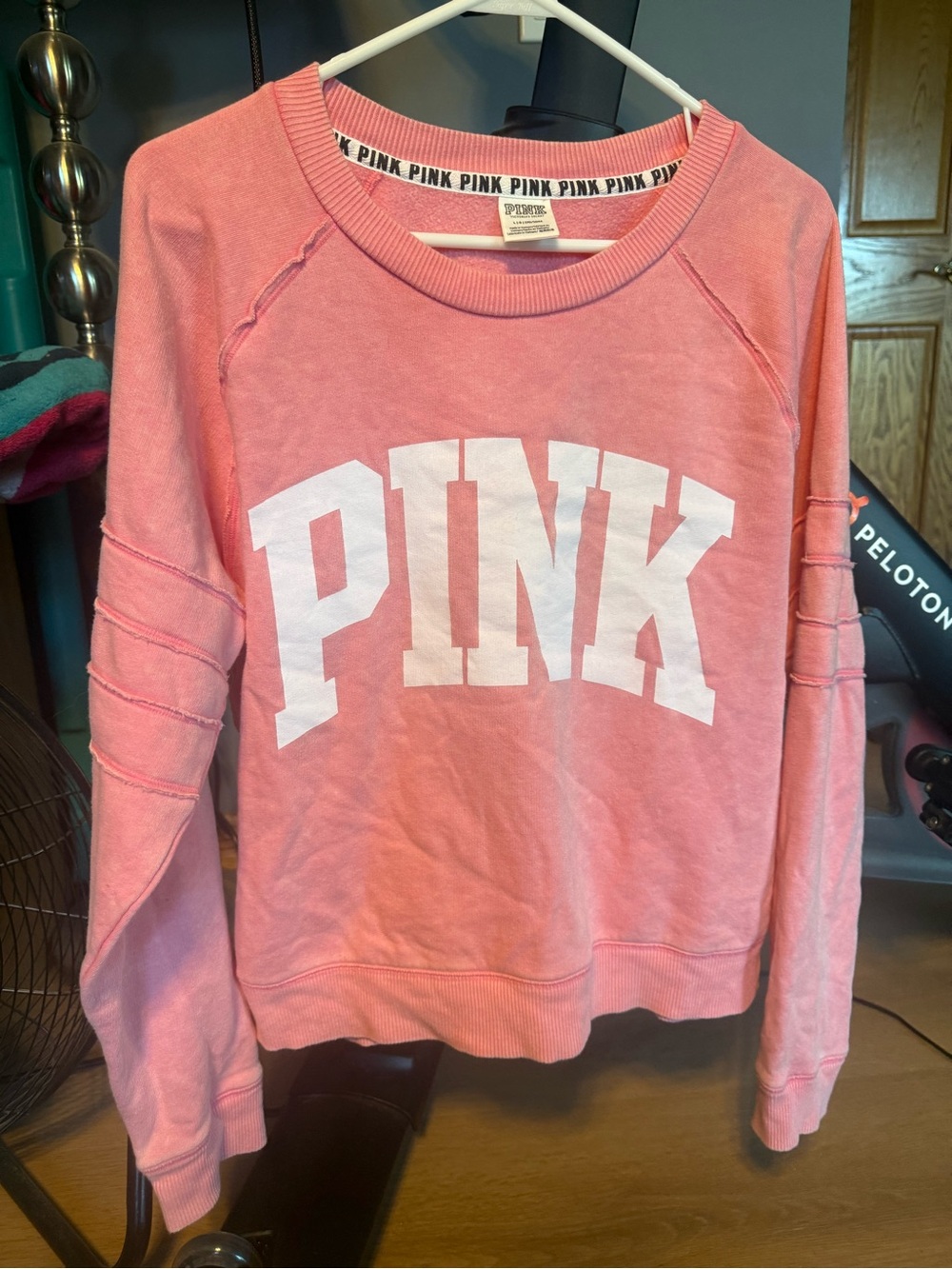 VS Pink sweatshirt